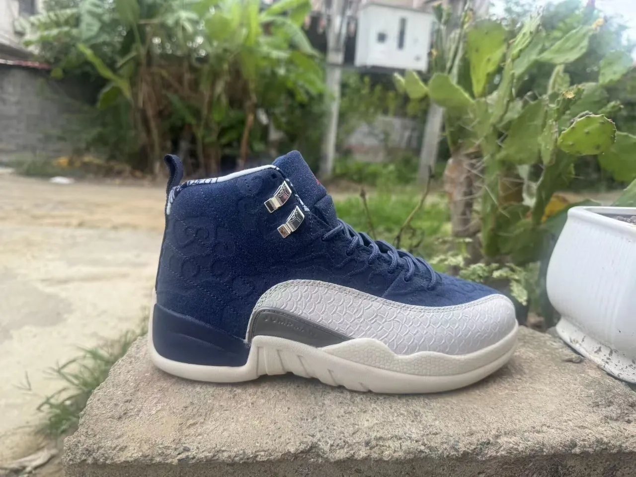 Air Jordan 12 Navy Blue White Red Basketball Shoes 3