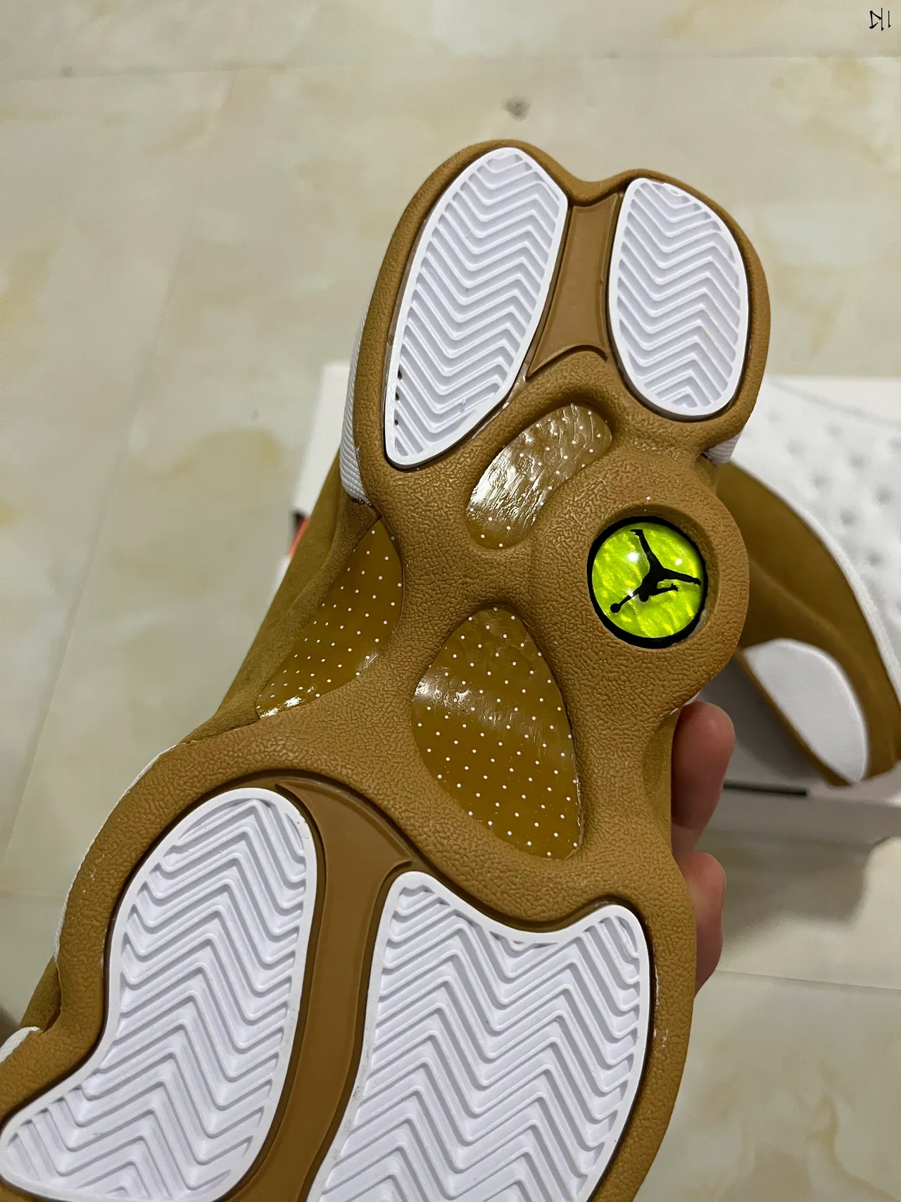 Air Jordan 13 White Tan Quilted Basketball Shoes 9
