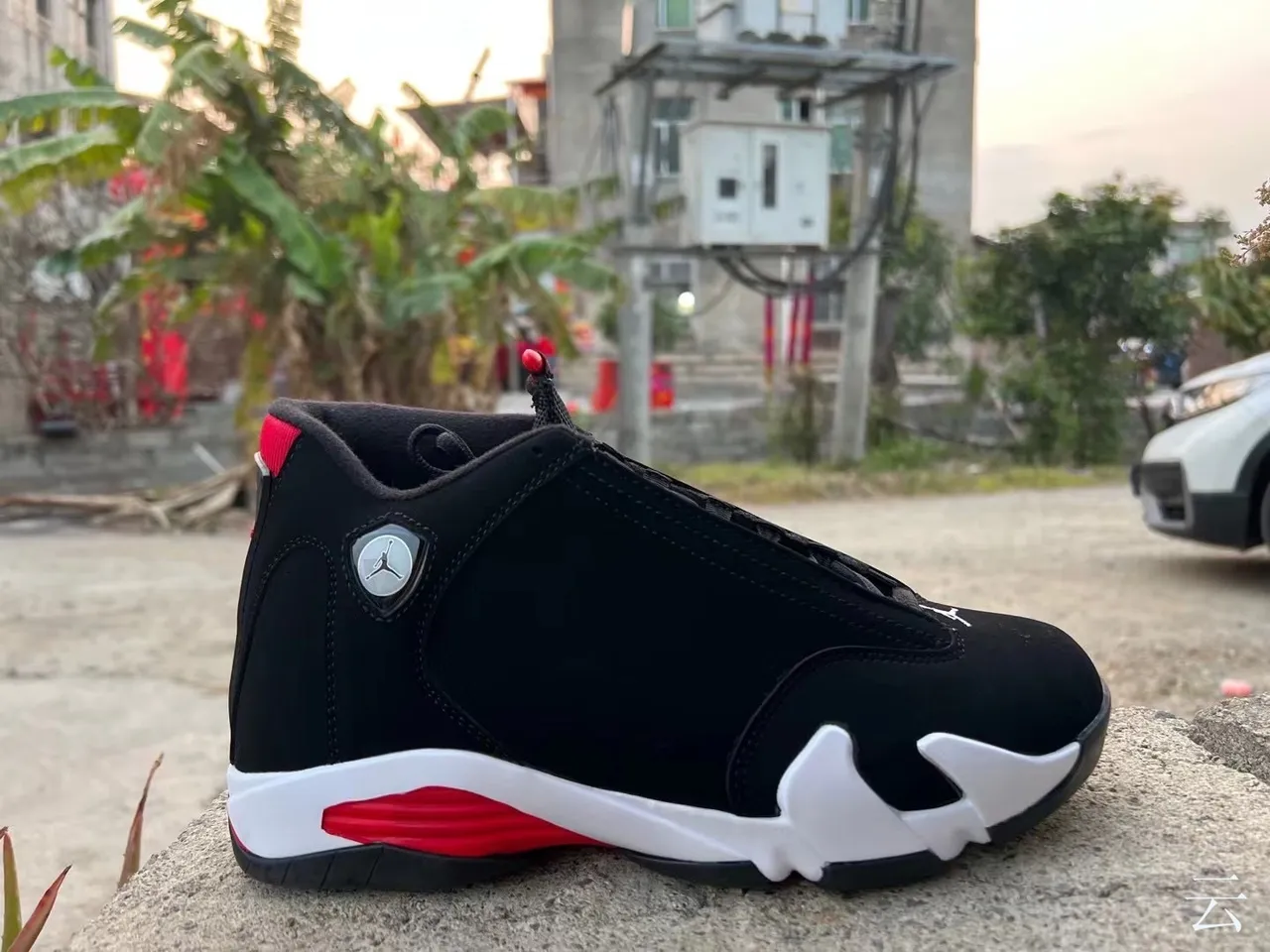 Air Jordan 14 Black Red White Basketball Shoes 2