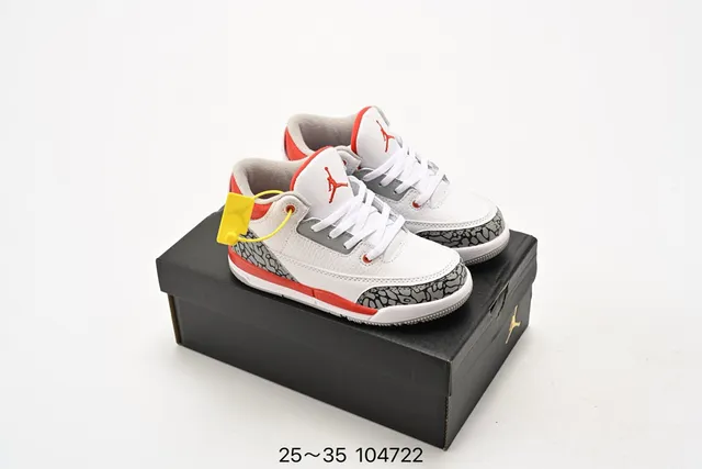 Tênis de basquete Air Jordan 3 Off-White cinza com estampa de elefante 18
