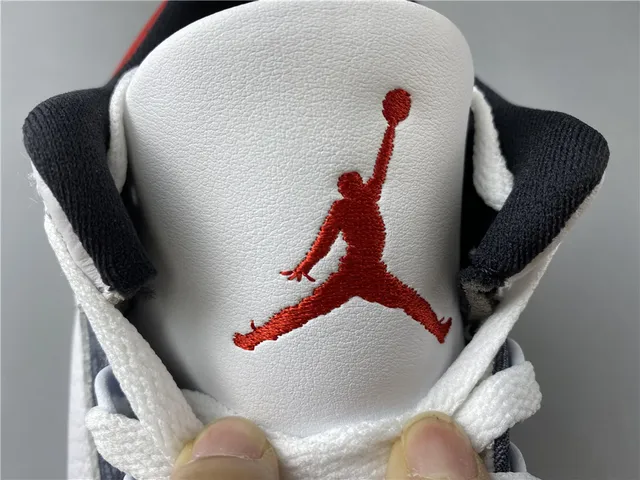 Air Jordan 3 White Dark Grey Red Basketball Shoes 14