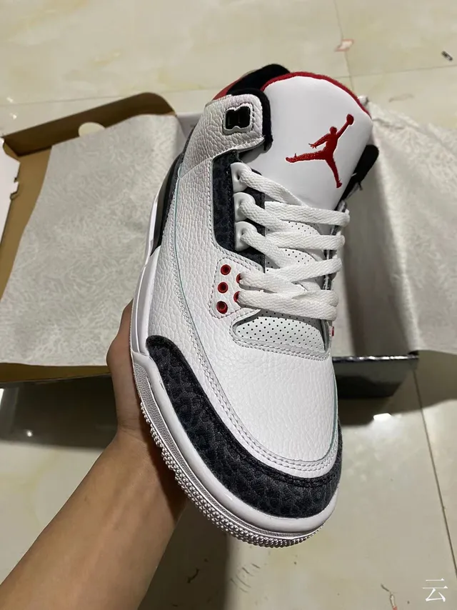 Air Jordan 3 White Navy Red Elephant Print Basketball Shoes 2