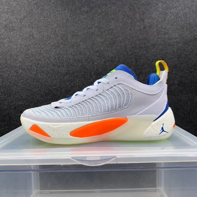 Chaussures de basketball Air Jordan 37 blanc bleu orange 2