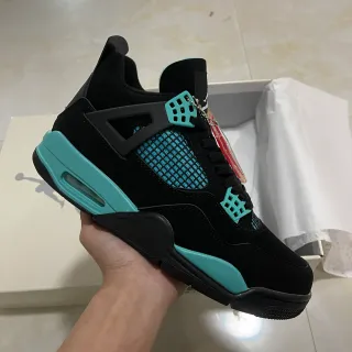 Air Jordan 4 黑绿松石篮球鞋