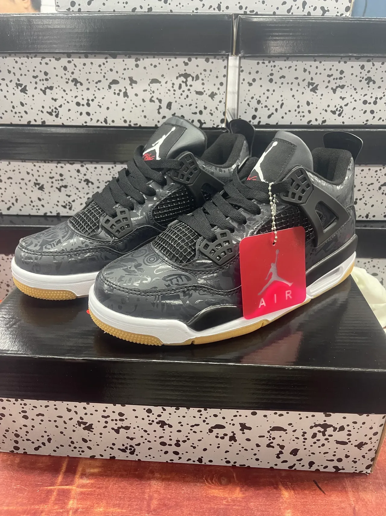 Air Jordan 4 Tênis de Basquete Preto Branco Alto Couro Patentado Brilhante 7