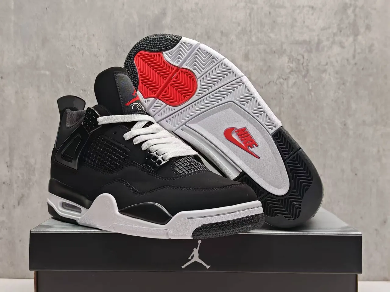 Chaussures de basketball Air Jordan 4 noir blanc rouge 4