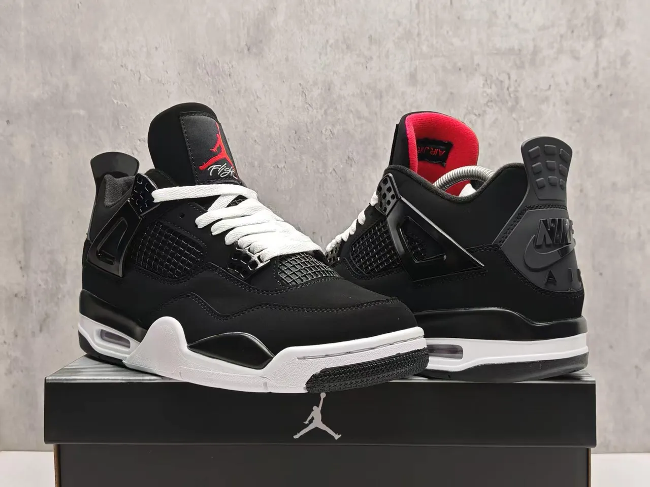 Chaussures de basketball Air Jordan 4 noir blanc rouge 5