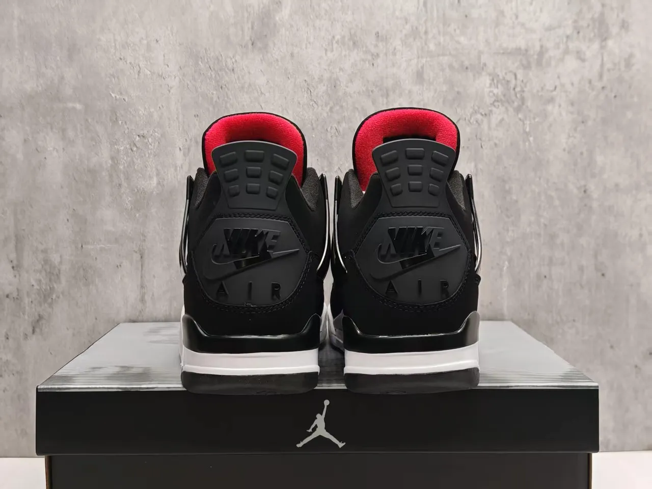 Chaussures de basketball Air Jordan 4 noir blanc rouge 6