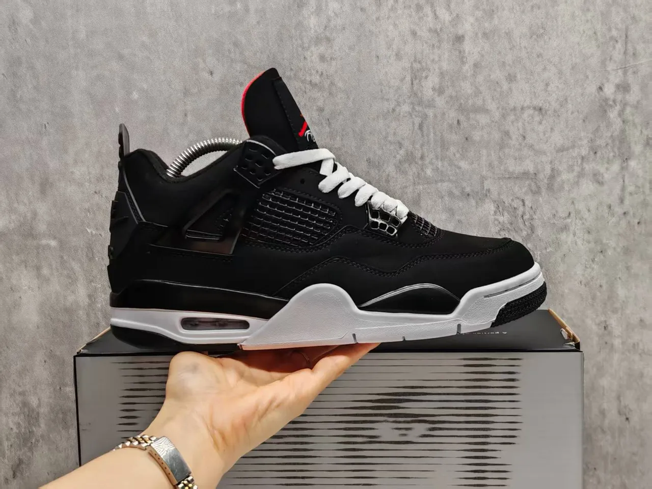 Chaussures de basketball Air Jordan 4 noir blanc rouge 8