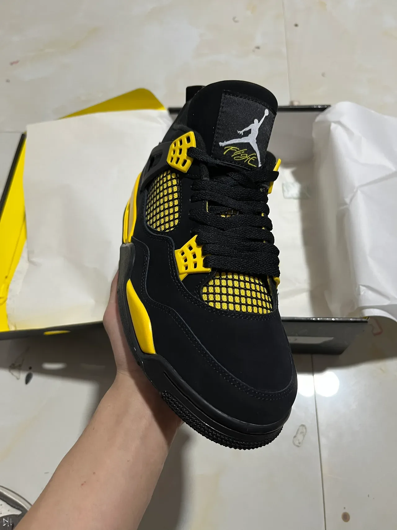Air Jordan 4 Noir Jaune Chaussures de Basketball 2