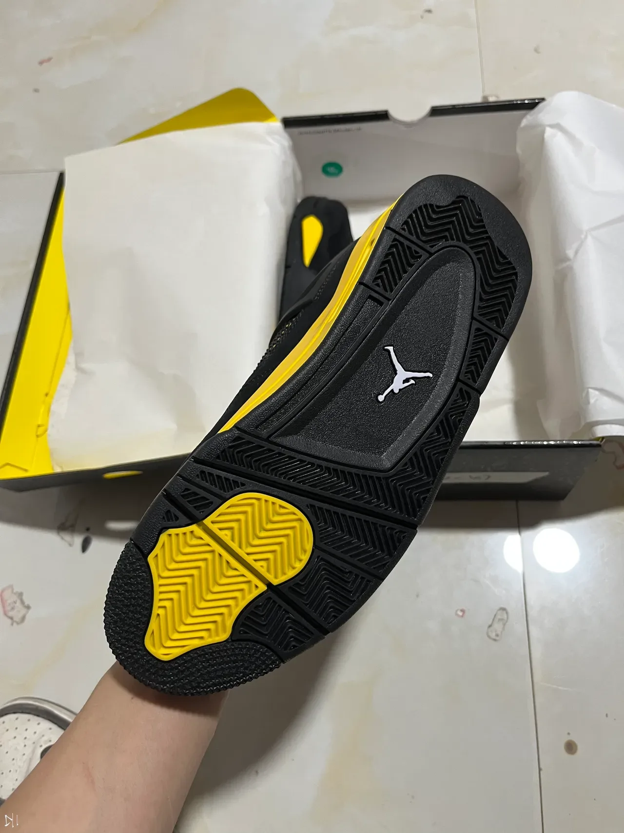 Air Jordan 4 Noir Jaune Chaussures de Basketball 5