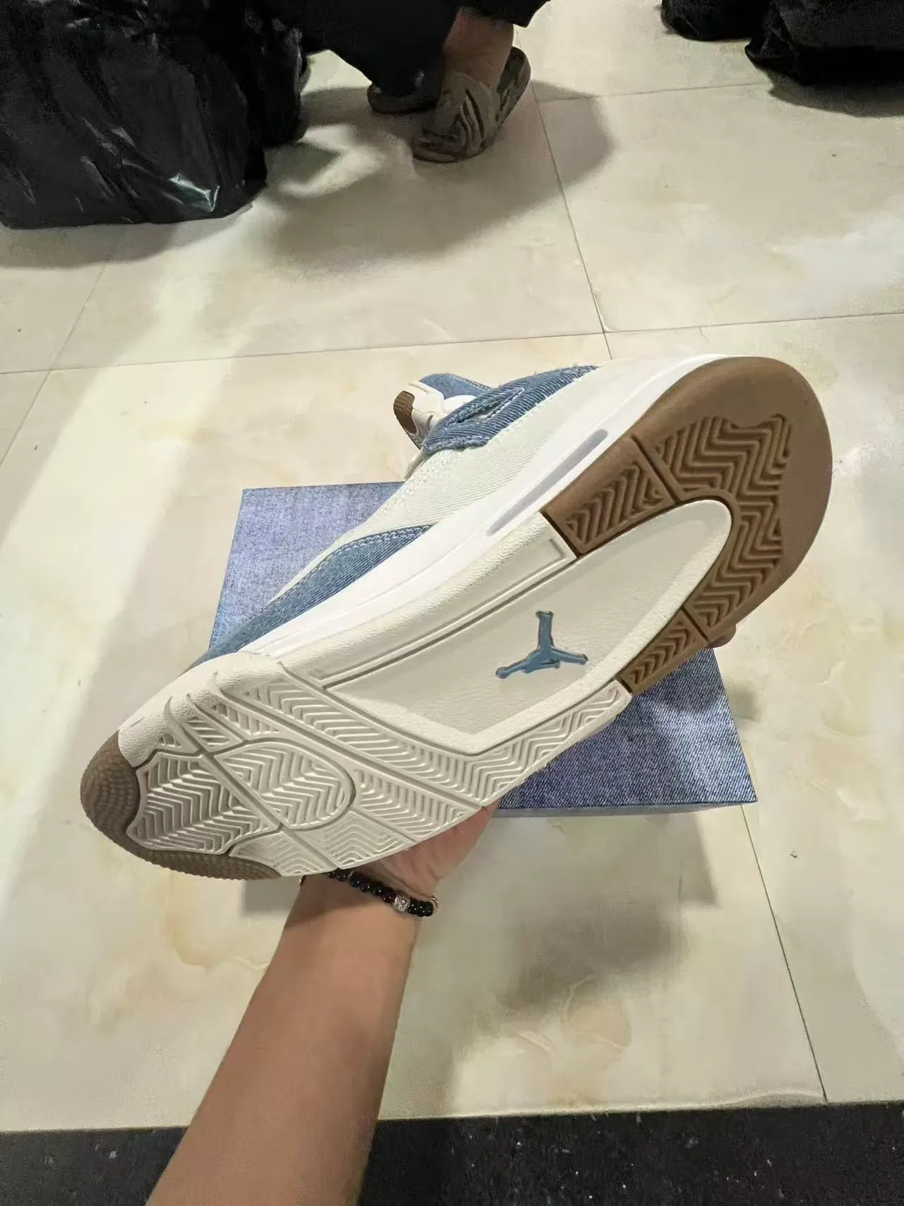 Air Jordan 4 Denim e Off-White Tênis de basquete lifestyle 6