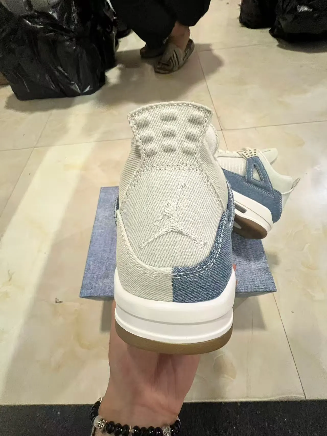 Air Jordan 4 Denim e Off-White Tênis de basquete lifestyle 8