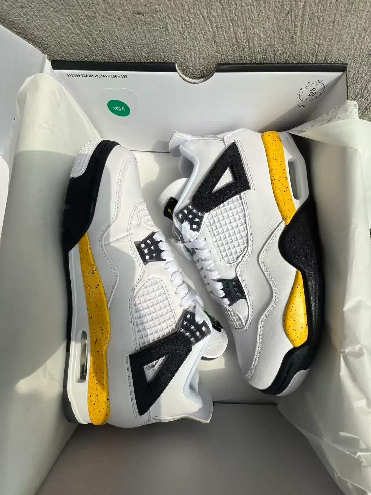 Air Jordan 4 सफेद काले पीले धब्बेदार बास्केटबॉल जूते 9