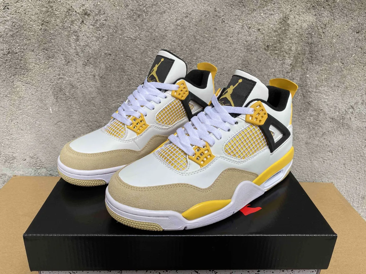 Air Jordan 4 White Yellow Black Basketball Shoes 2