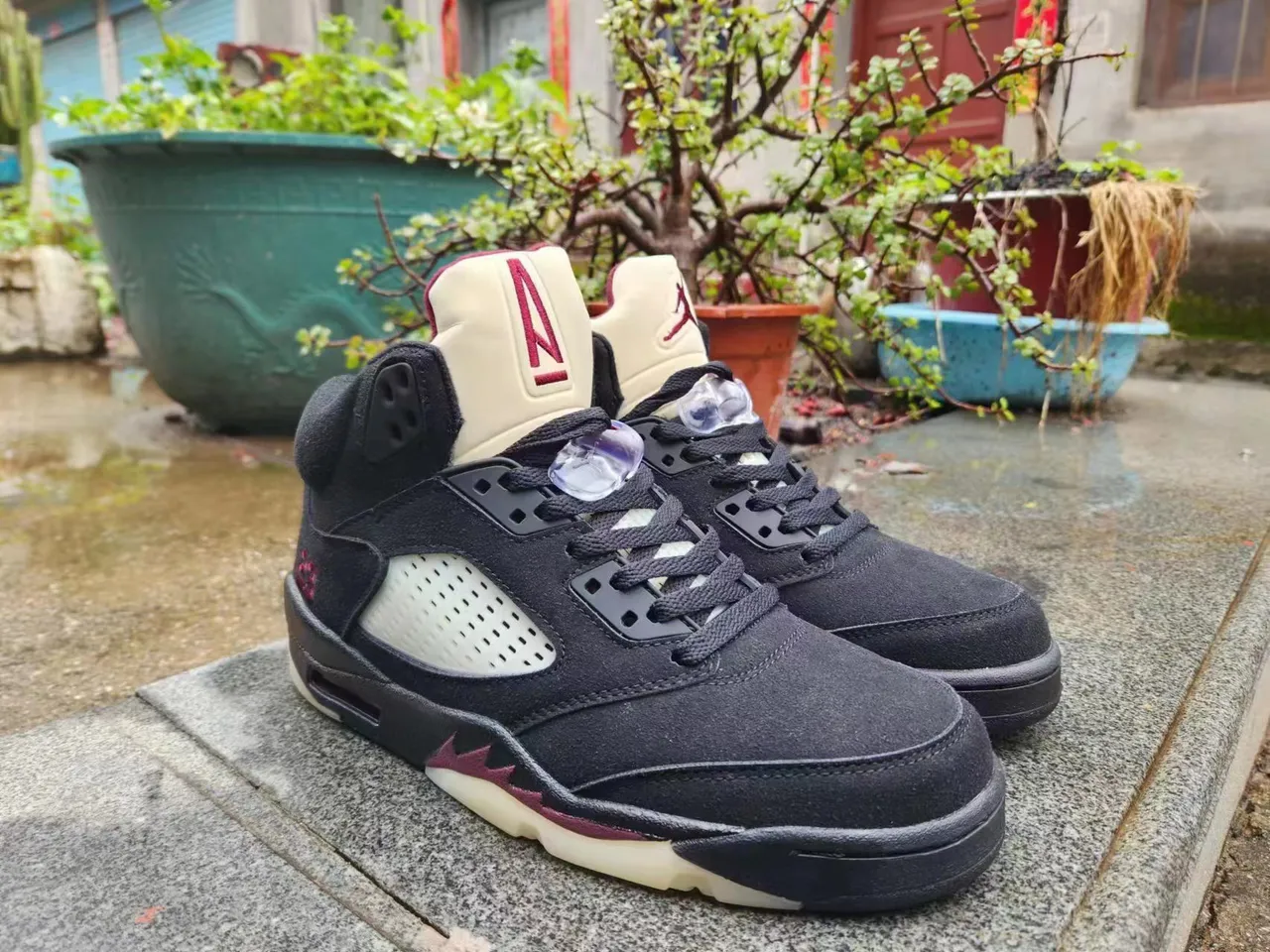 Air Jordan 5 Black Maroon Cream Basketball Shoes 4
