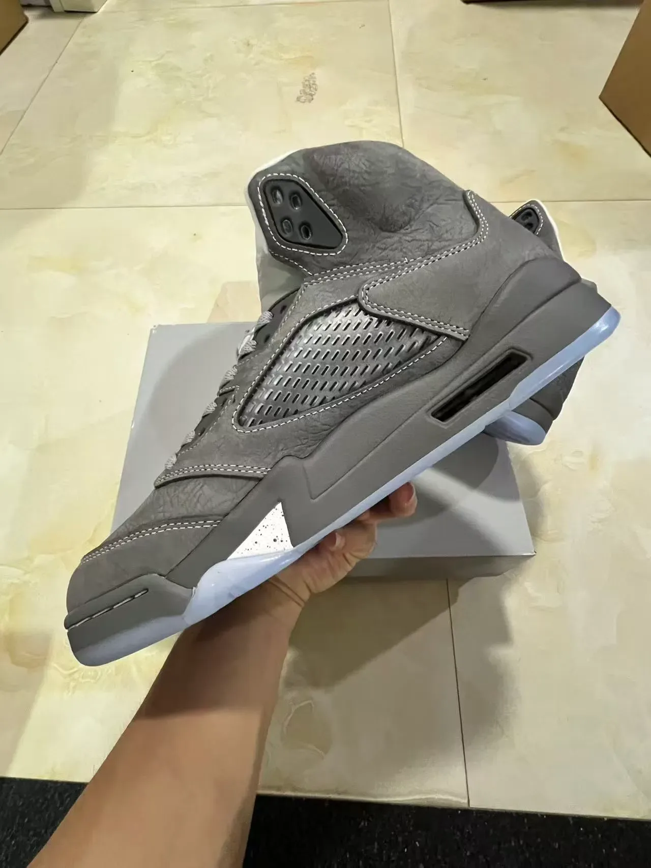 Air Jordan 5 Cinza e Azul Claro Tênis de Basquete 5