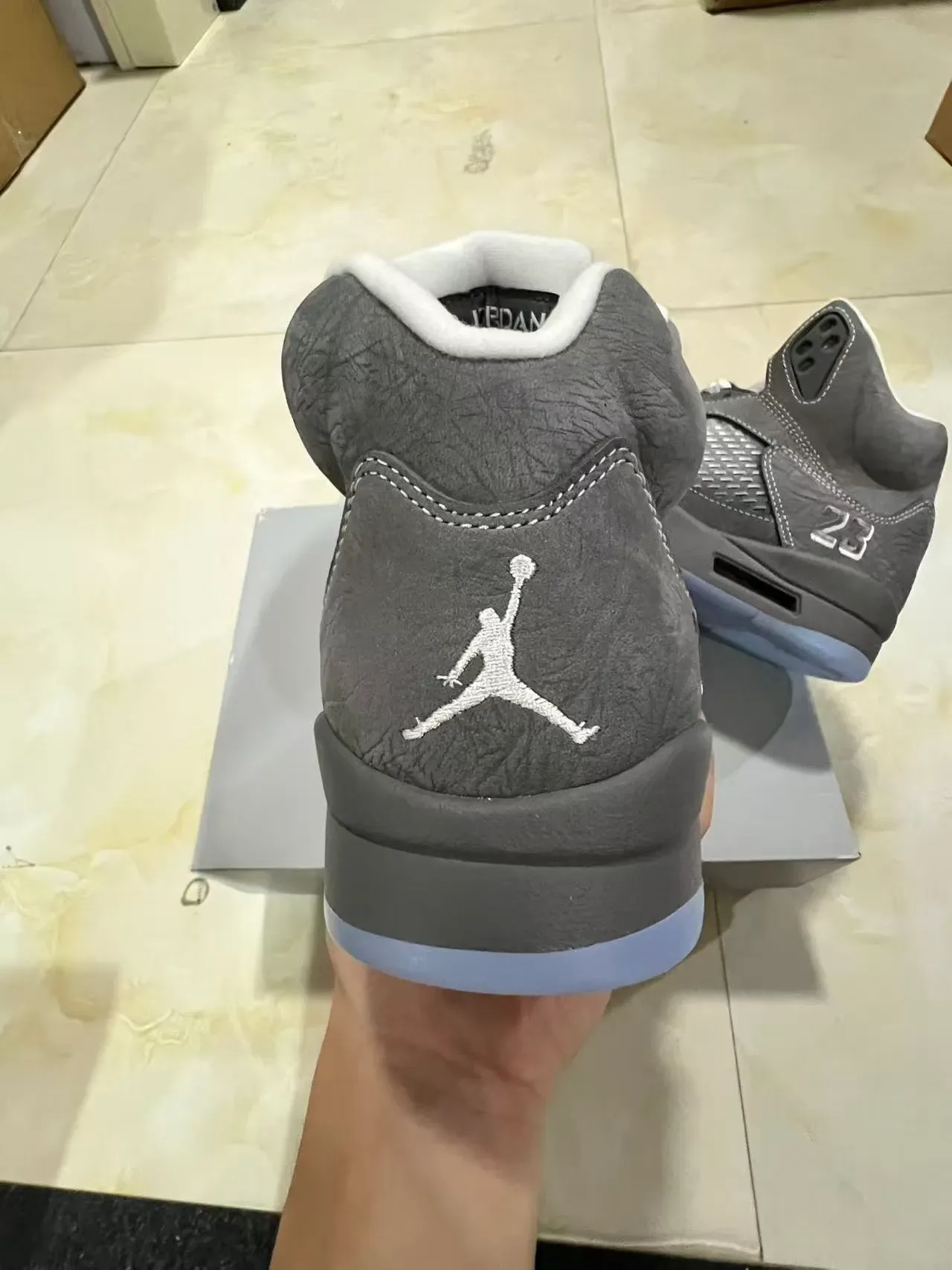 Air Jordan 5 Cinza e Azul Claro Tênis de Basquete 8
