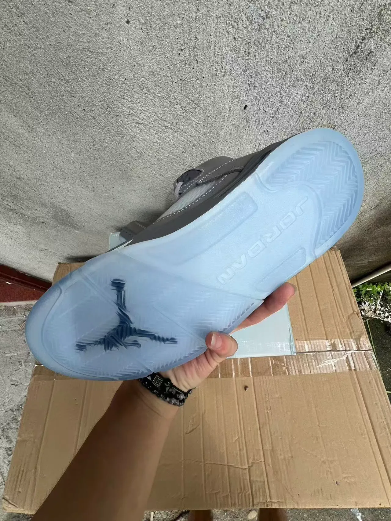 Air Jordan 5 أحذية كرة السلة الجلدية الرمادية العالية 6