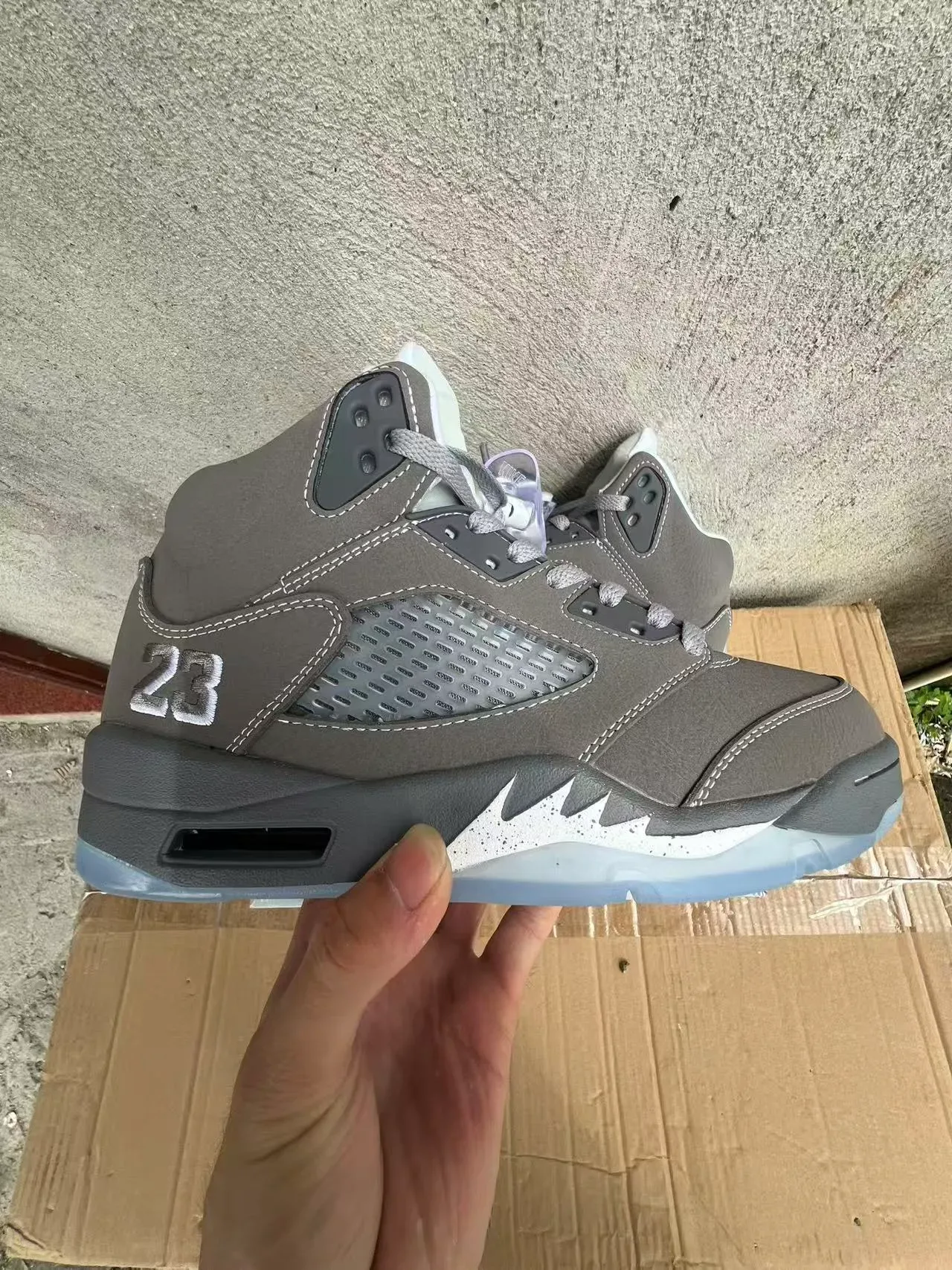Air Jordan 5 أحذية كرة السلة الجلدية الرمادية العالية 7