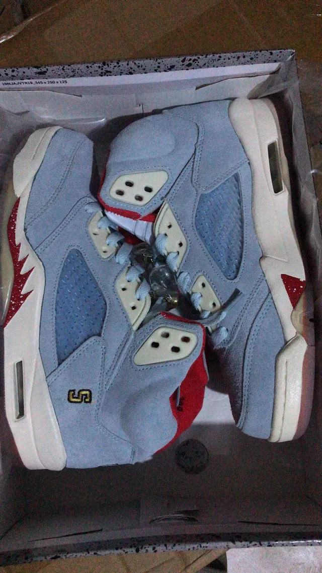 Air Jordan 5 Light Gray Cream Red Gold Basketball Shoes 2