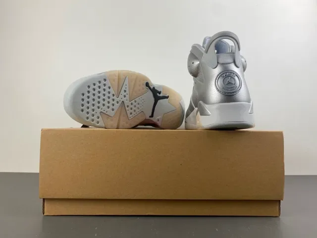 Air Jordan 6 Metallic Silver Basketball Shoes 16