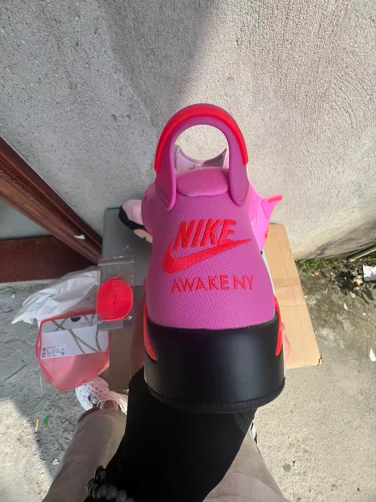 Chaussures de basketball Air Jordan 6 mouchetées rose et orange 8
