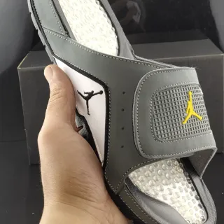 Air Jordan Slide ग्रे सफ़ेद पीला Jumpman स्लिपर्स