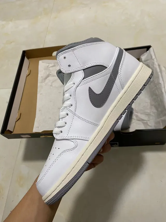 Air Jordan White Gray High-Top Leather Upper Basketball Shoes 4