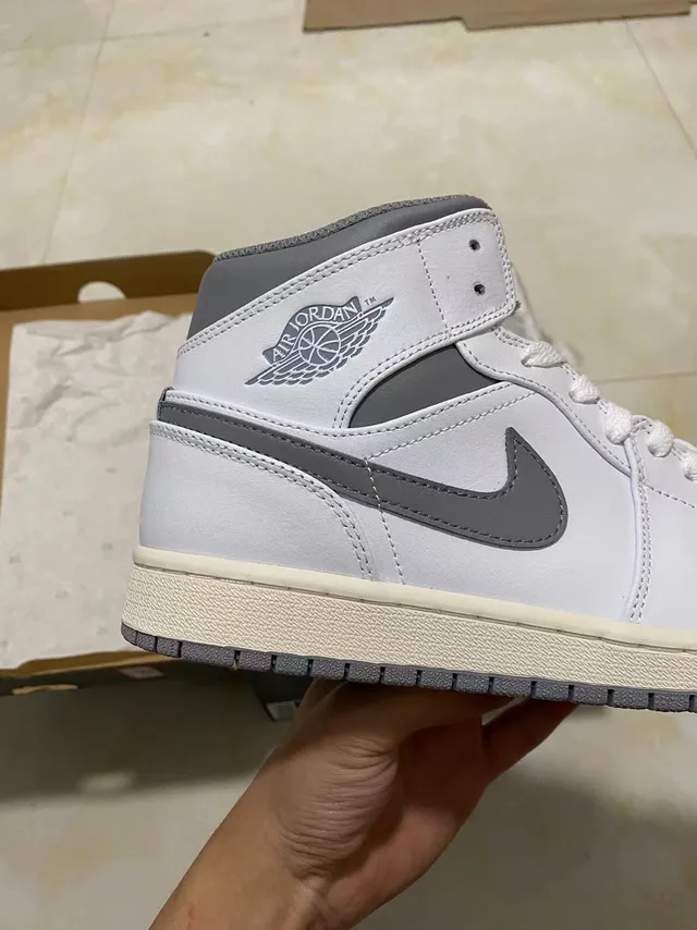 Air Jordan White Gray High-Top Leather Upper Basketball Shoes 7
