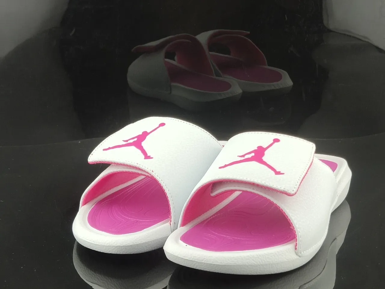Air Jordan White Pink Single-Strap Slide Textured Pebbled Upper Slippers 3