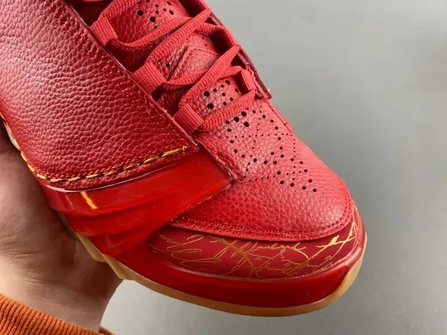 Air Jordan XX أحذية كرة السلة مدينة تاج ذهبي أحمر 2