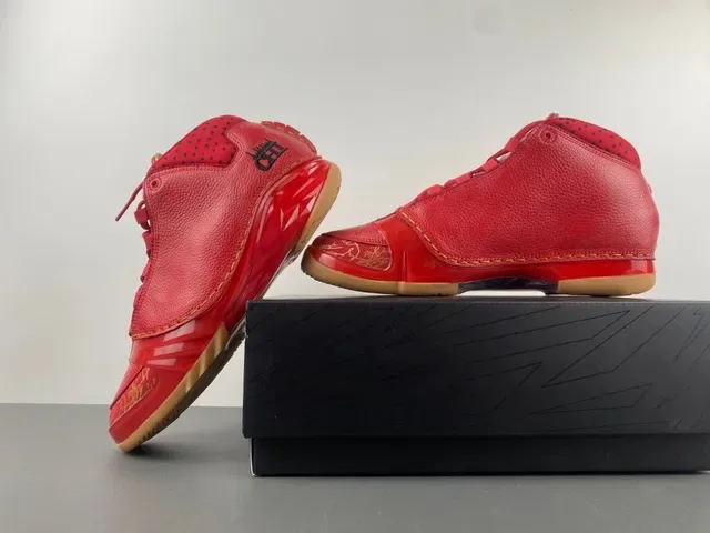 Air Jordan XX أحذية كرة السلة مدينة تاج ذهبي أحمر 15