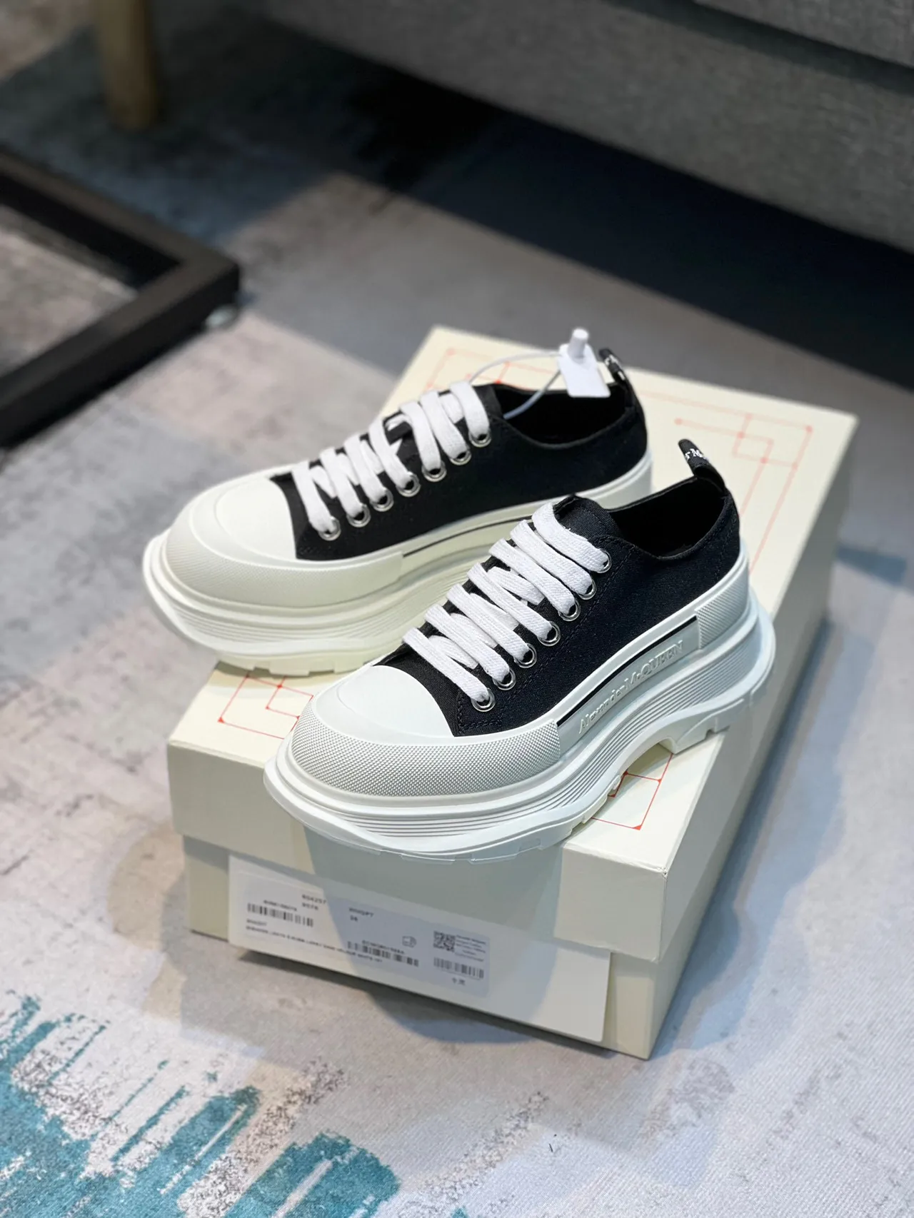 Alexander McQueen Oversized Sneaker Black and White Chunky Sneakers 7