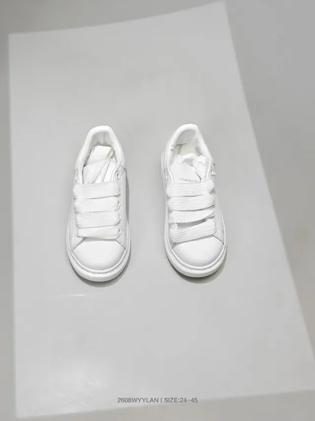Alexander McQueen Oversized Sneaker Black Lifestyle Sneakers 6