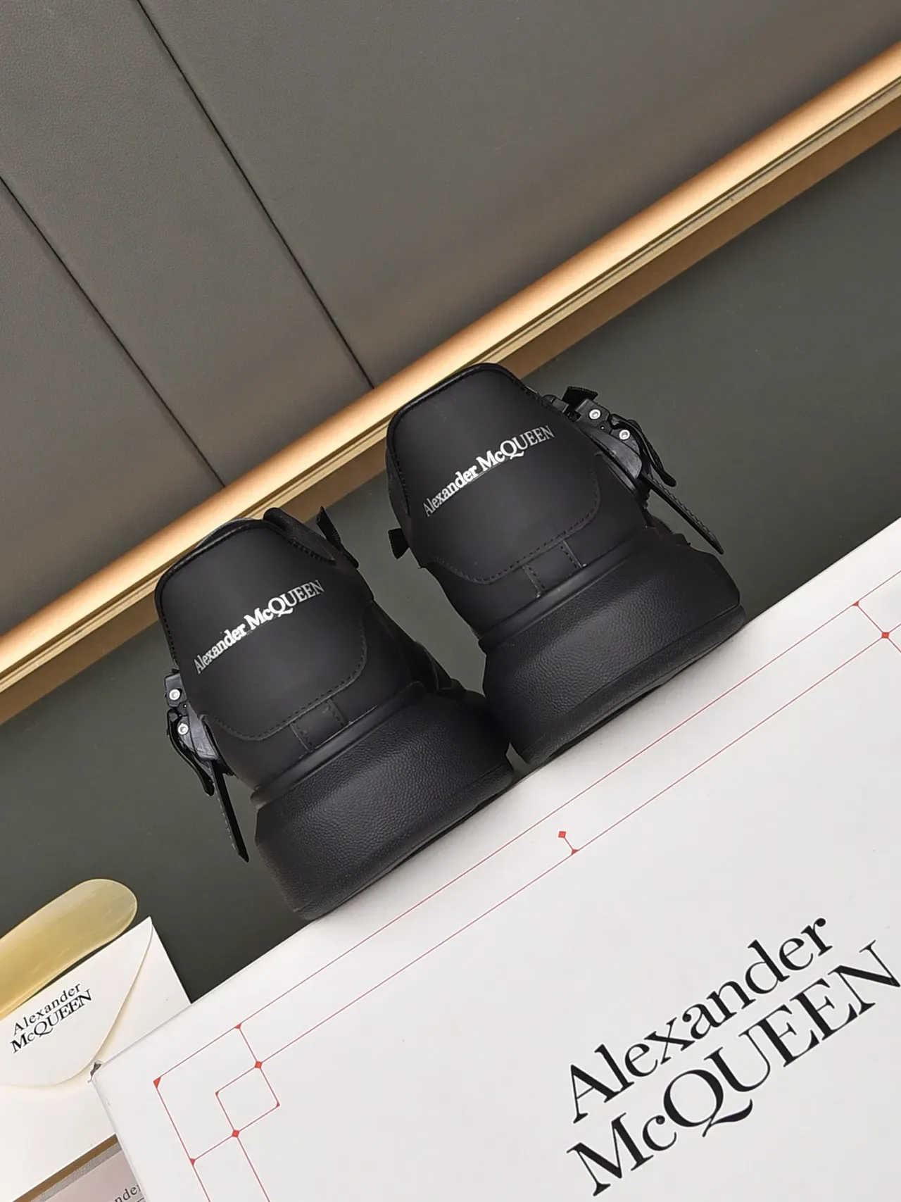 Alexander McQueen Oversized Sneaker Black Platform Sole Leather Upper Chunky Sneakers 3