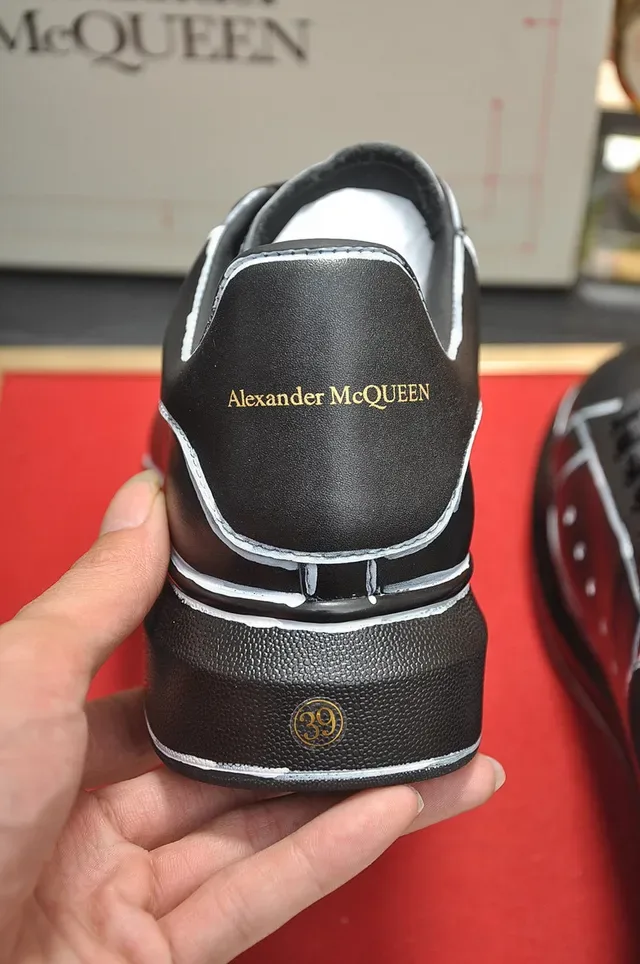 Alexander McQueen Oversized Sneaker Black White Silhouette Contrast Stitching Lifestyle Sneakers 2