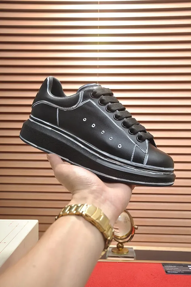 Alexander McQueen Oversized Sneaker Black White Silhouette Contrast Stitching Lifestyle Sneakers 7