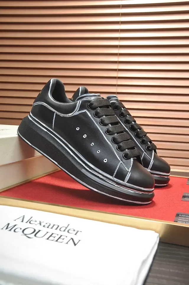 Alexander McQueen Oversized Sneaker Black White Silhouette Contrast Stitching Lifestyle Sneakers 8
