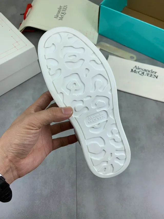 Alexander McQueen oversized 运动鞋 Off-White 生活方式运动鞋 2
