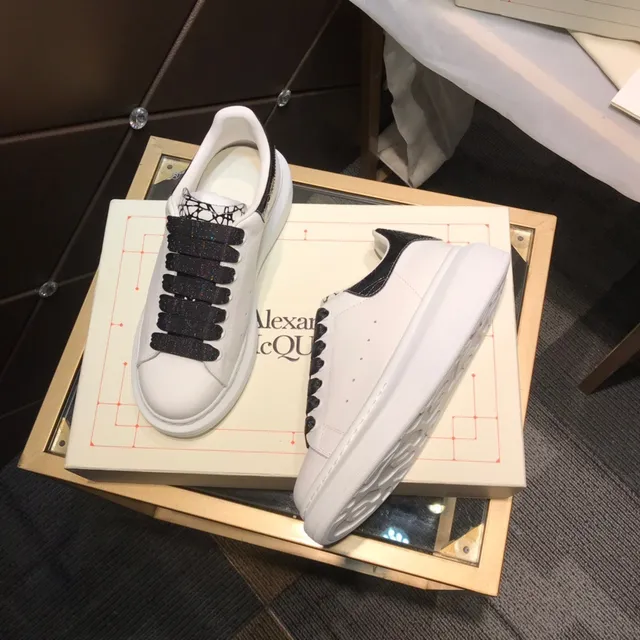 Alexander McQueen বড় স্নিকার সাদা কালো ঝলমলে ফিতা জীবনযাপন স্নিকার 8