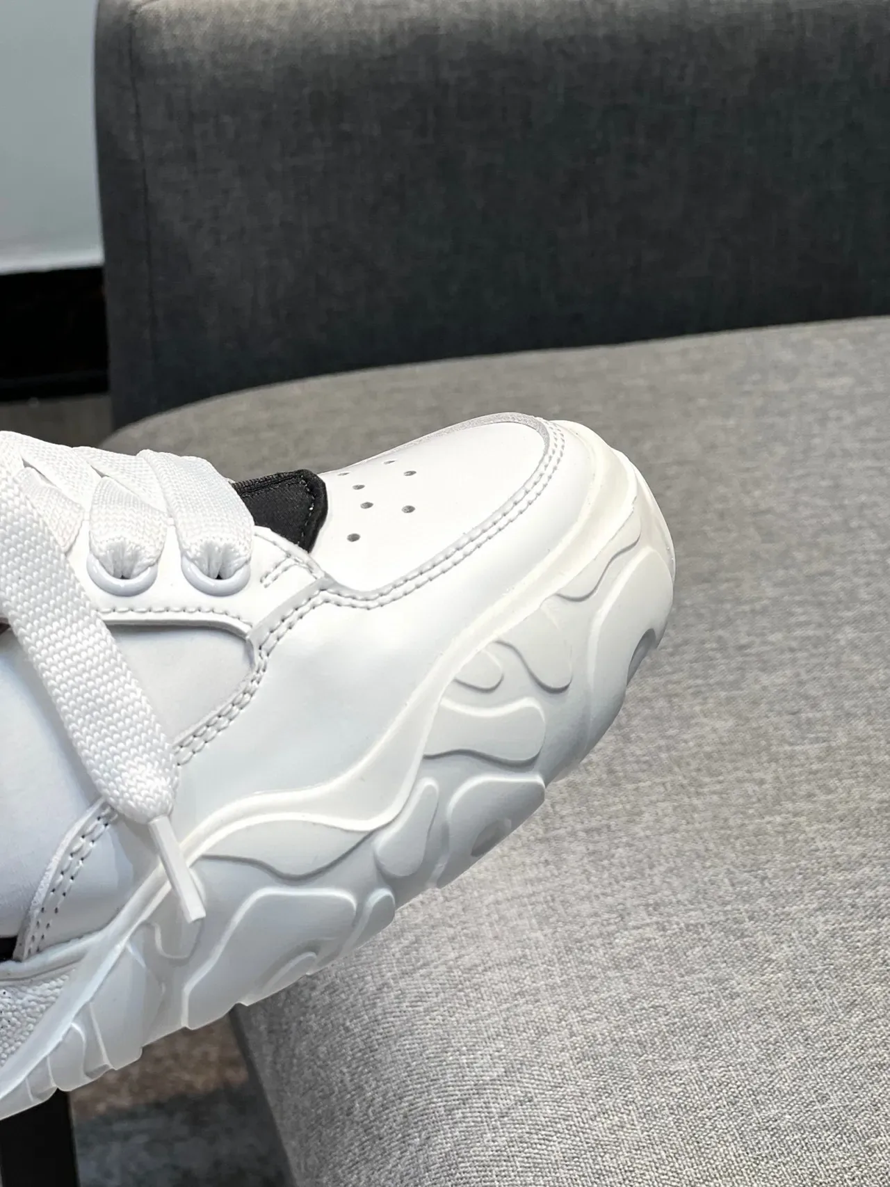 Alexander McQueen Oversized Sneaker White Black Speckled Sole Chunky Sneakers 3
