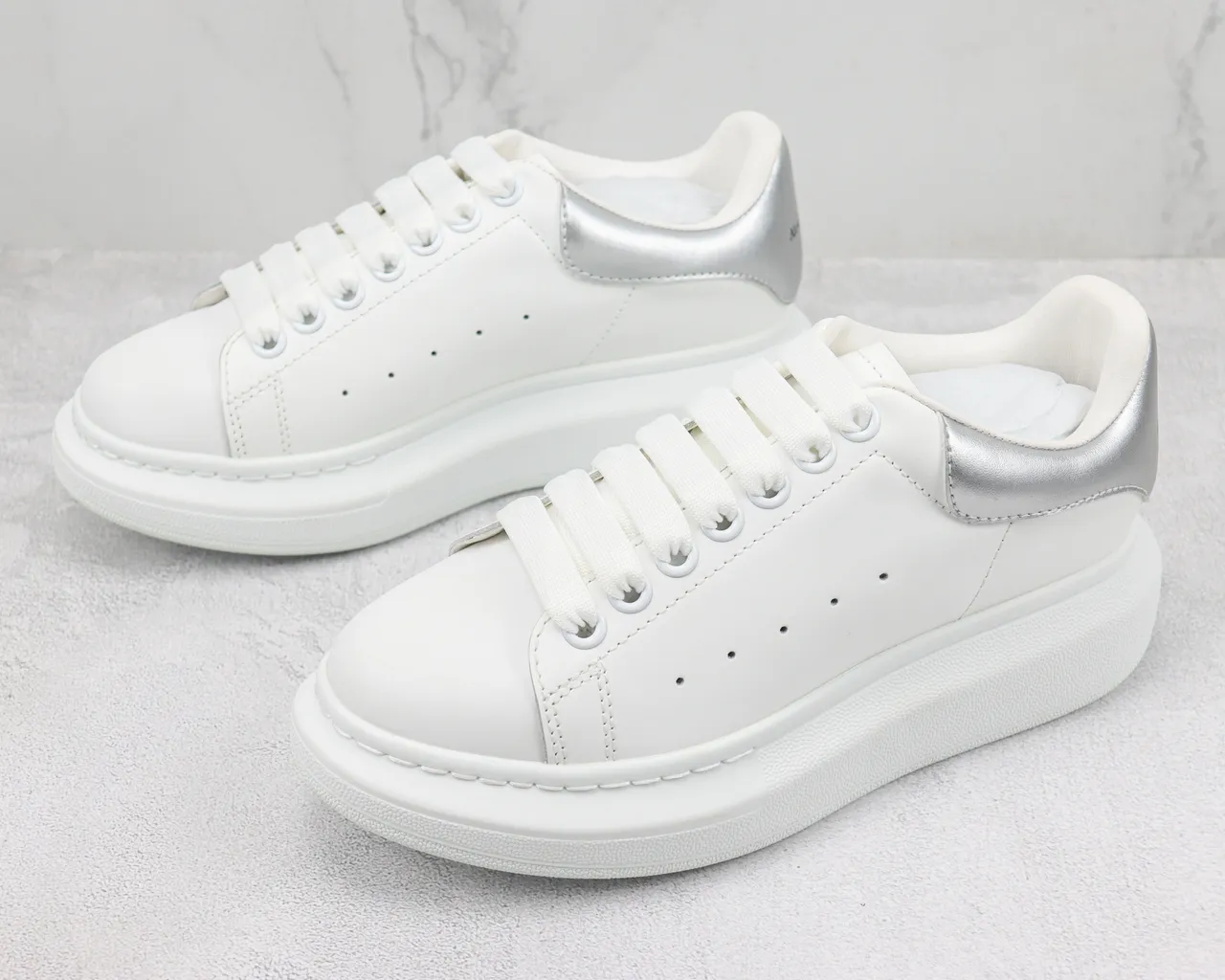 Alexander McQueen Oversized Sneaker White Silver Platform Sole Smooth Leather Upper Lifestyle Sneakers 4