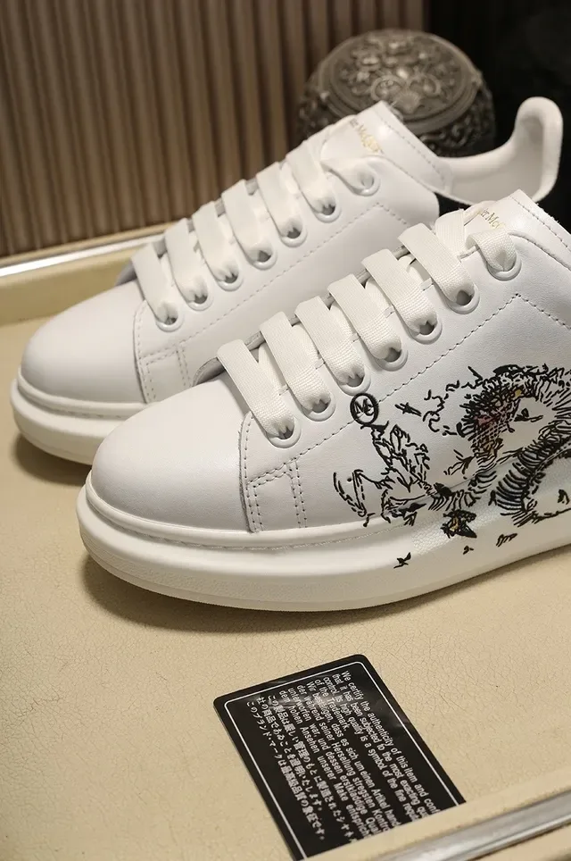 Alexander McQueen White Black Oversized Silhouette Leather Upper Lifestyle Sneakers 4