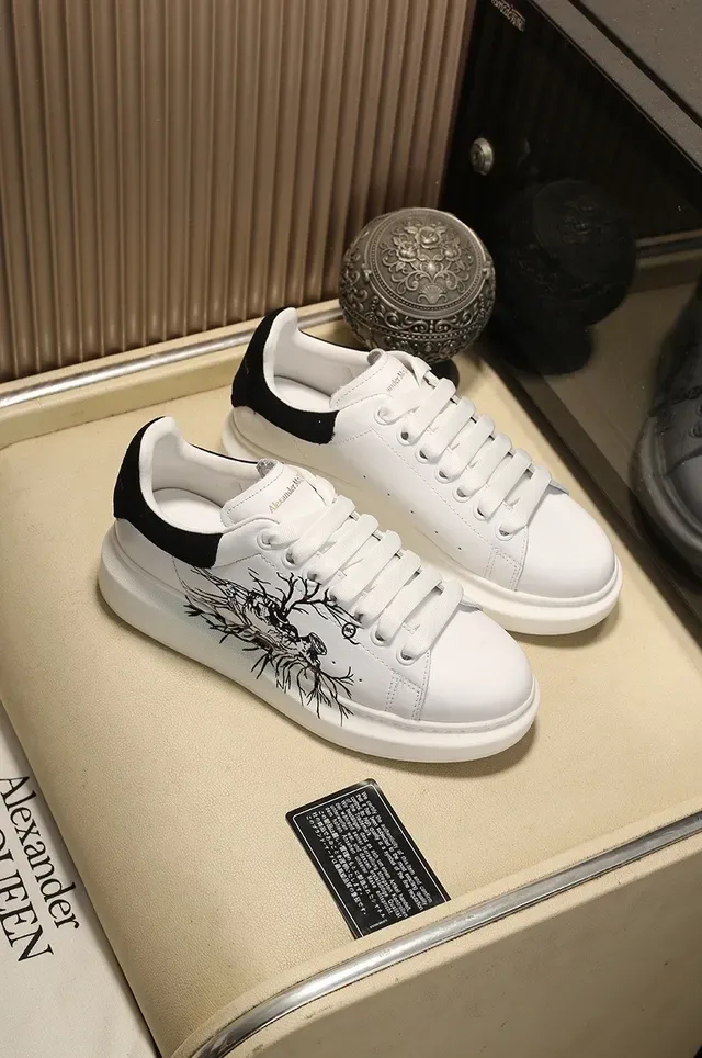 Alexander McQueen White Black Oversized Silhouette Leather Upper Lifestyle Sneakers 6