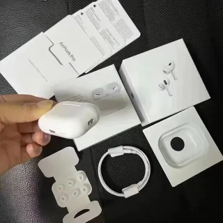 Apple AirPods Pro White Compact Stem-Style Magnetic Charging Case TWS Earbuds