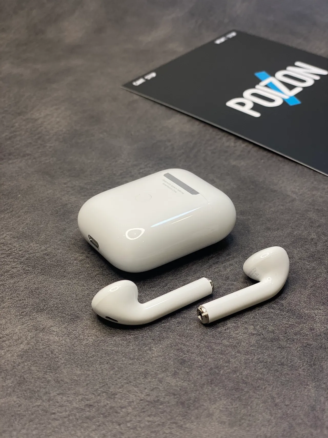 Apple AirPods White Compact Stem-Style Glossy Finish TWS Earbuds 3