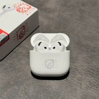 Apple White Gray Glossy Engraved Horse Motif TWS Earbuds