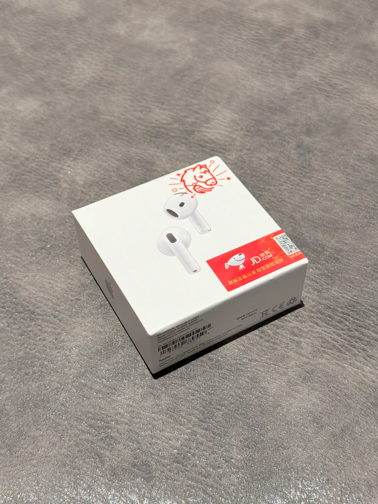 Apple White Gray Glossy Engraved Horse Motif TWS Earbuds 2