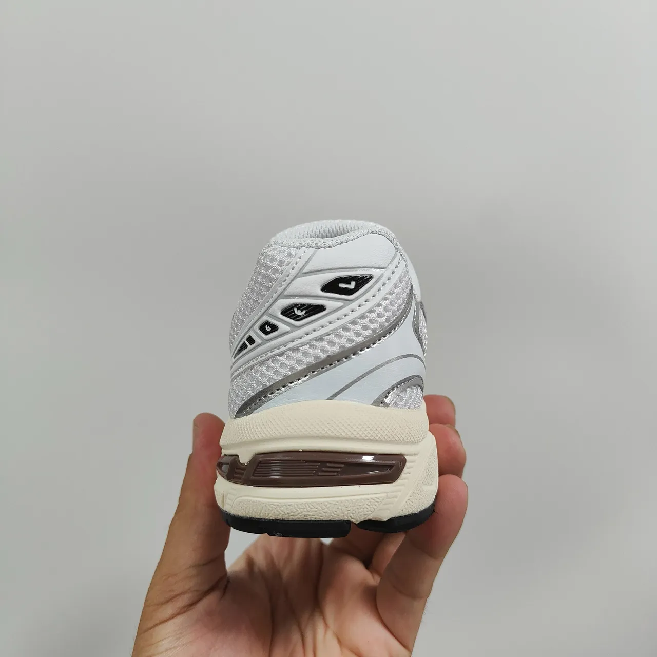 ASICS Gel-Kayano أبيض أزرق أعلى شبكي منظم شعار النمر علامة تجارية أحذية الجري 20